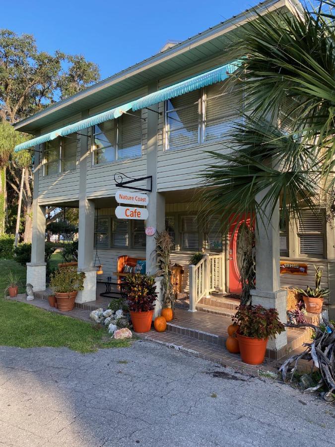 Nature Coast Inn & Cottages Inglis Buitenkant foto