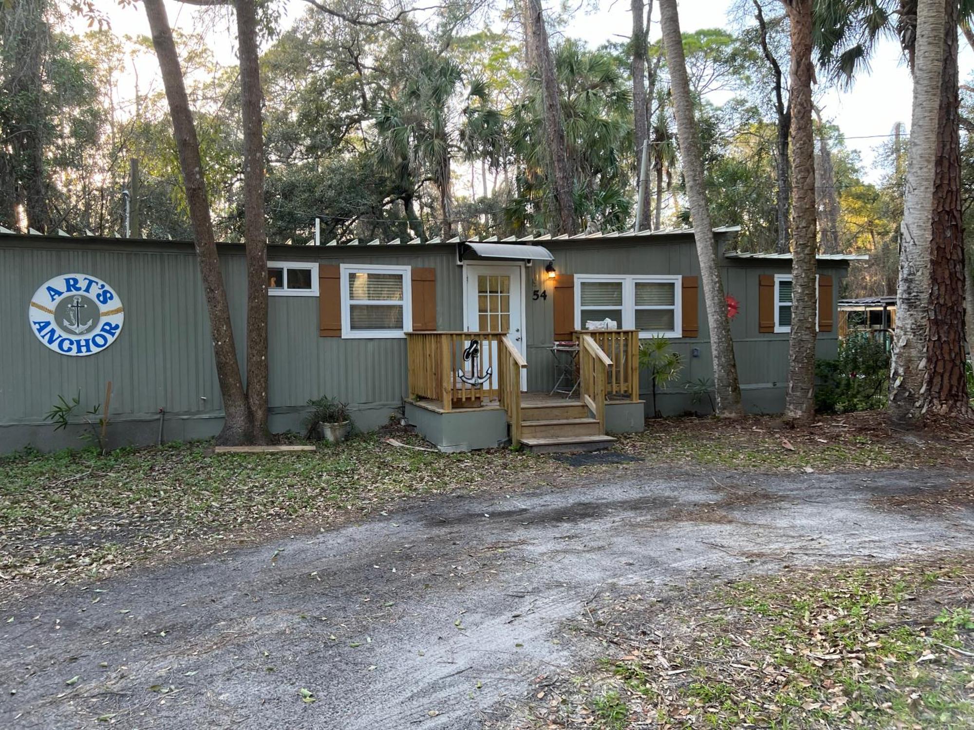 Nature Coast Inn & Cottages Inglis Buitenkant foto